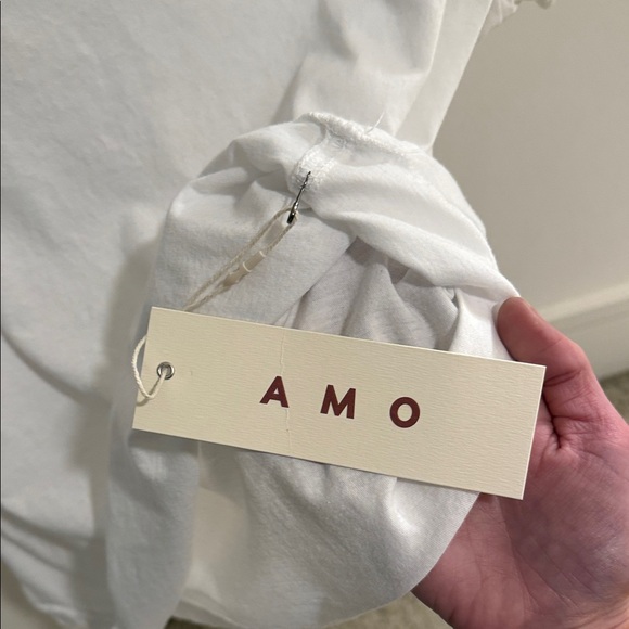AMO Babe Tee - White - Size Small - NWT - Picture 4 of 7